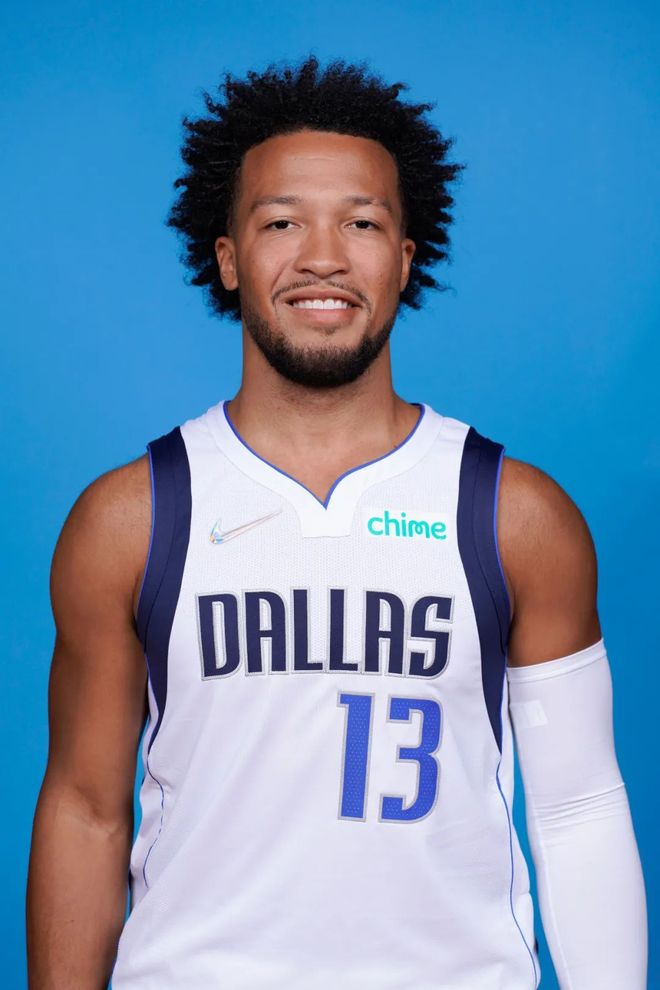 锋线上脱颖 锋线上脱颖